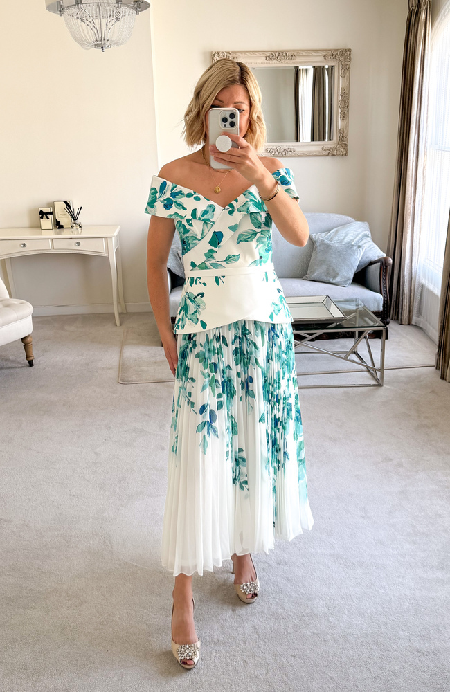 John Charles 66615A Jade Camillia