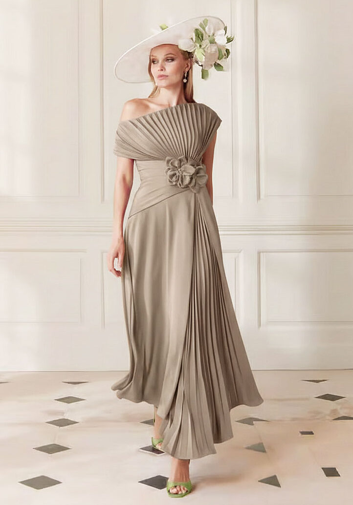 John Charles 66710 Taupe