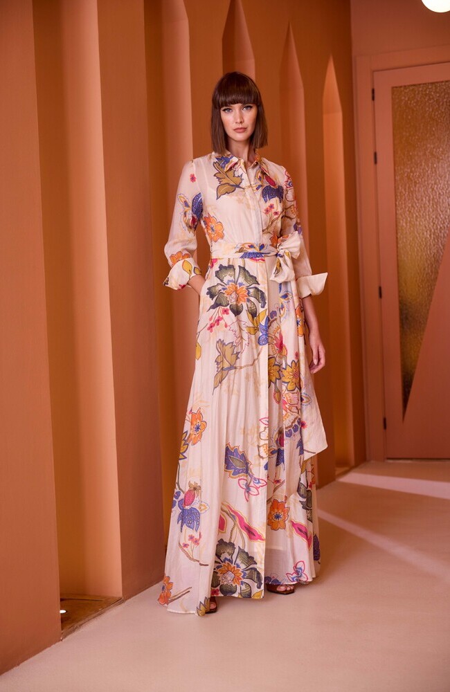 Carla Ruiz 52538 Colour 01