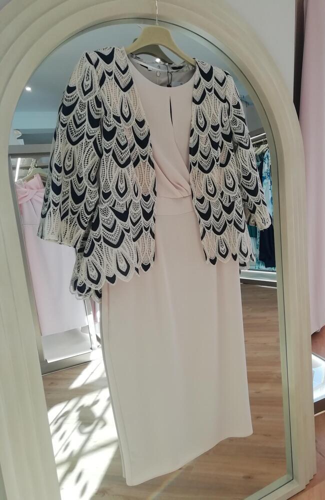 Sonia Peña 21260057 Beige