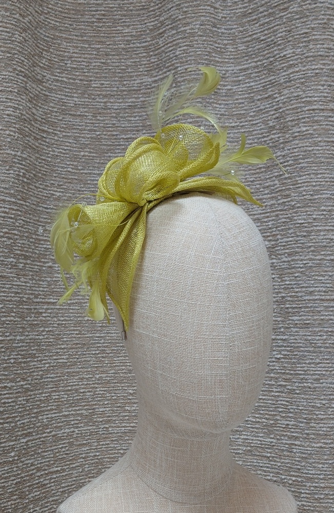 The Wedding Shop Jitters Style 1 Fascinator In Lime