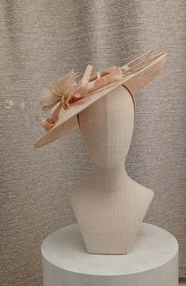 Nigel Rayment Style 39 Fascinator In Gold